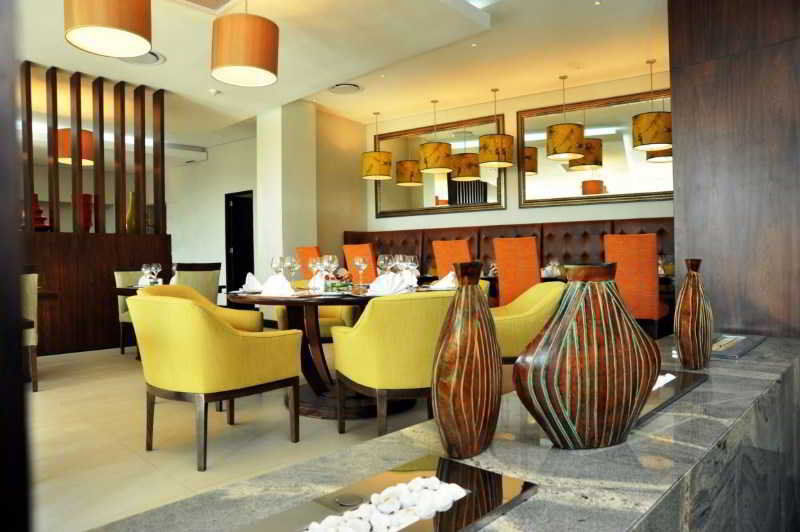 The Fairway Hotel, Spa & Golf Resort Randburg Екстер'єр фото