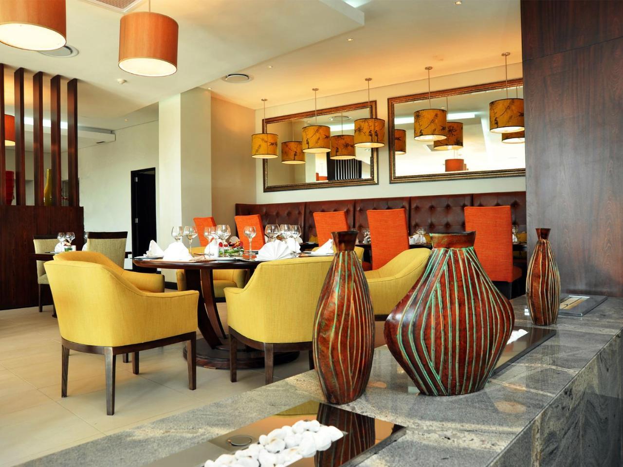 The Fairway Hotel, Spa & Golf Resort Randburg Екстер'єр фото